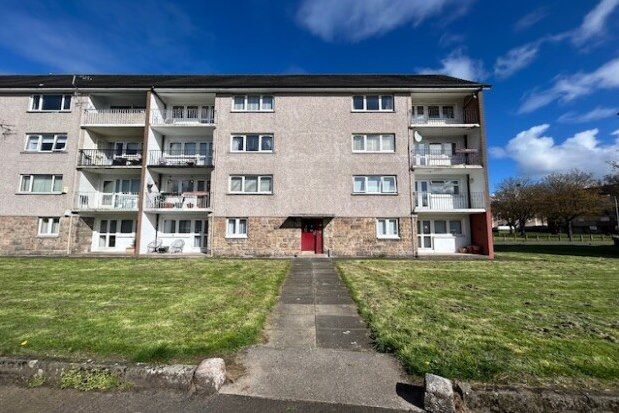 Flat to rent in Canal Terrace, Paisley PA1