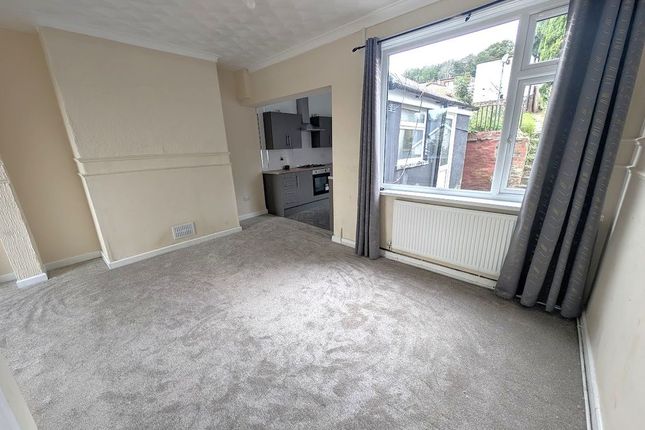 20, Brynmynach Avenue, Ystrad Mynach photo 5