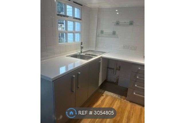 Laburnum Road, Sandy photo 2