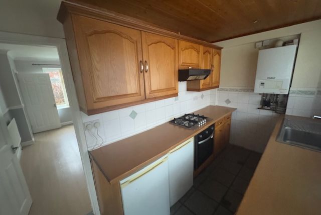 96, Foundry Mill Drive Seacroft Leeds photo 3