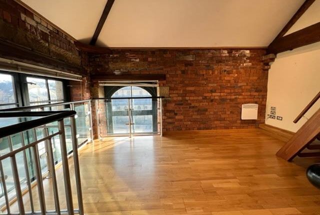 18 Byron Studios, Byron Street, Bradford photo 5