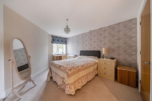 44 Shackleton Place, Bath Road, Devizes photo 3