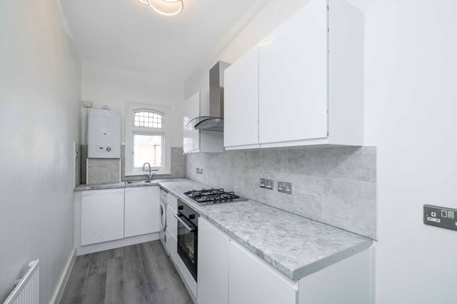 Flat for sale in Tankerville Road, London