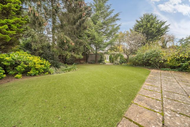 19 Elger Close, Bedford photo 3