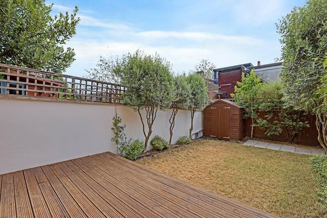 3, Aspen Mews, London photo 4