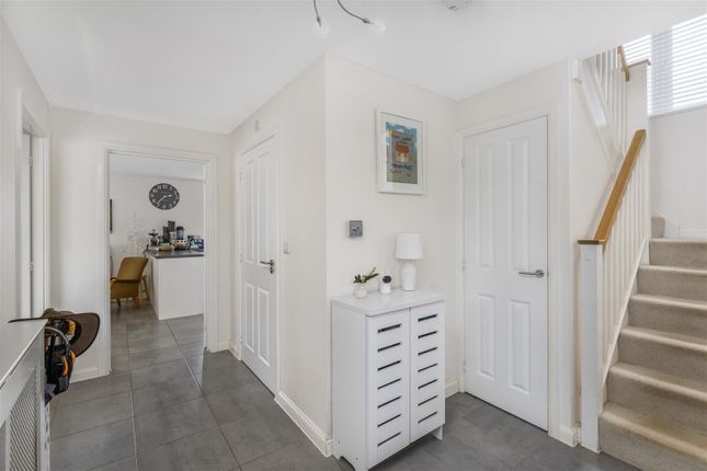 28, Swift Drive, Bodicote photo 4