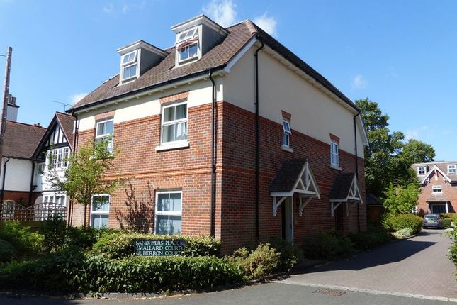Flat for sale in Sandpipers Place, Cookham, Maidenhead