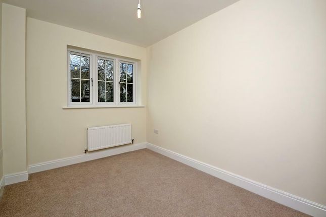 Flat for sale in Joshua House, Annett Close, Shepperton