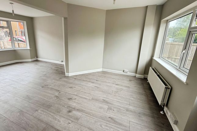 22 Burleigh Road, Hinckley photo 3
