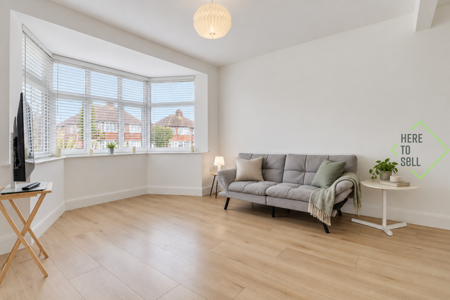 52 Westerham Avenue, London photo 5