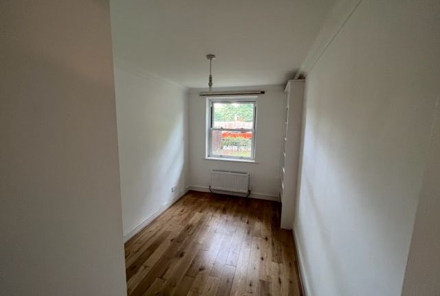 Flat to rent in Croxted Road, London