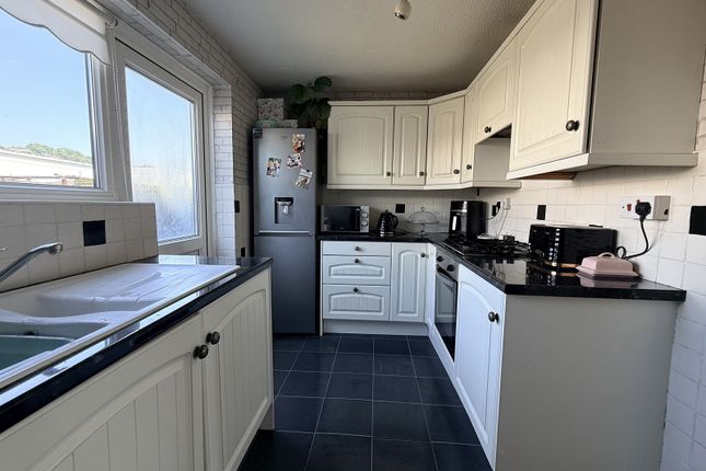 9, Forest View, Pontyclun photo 4