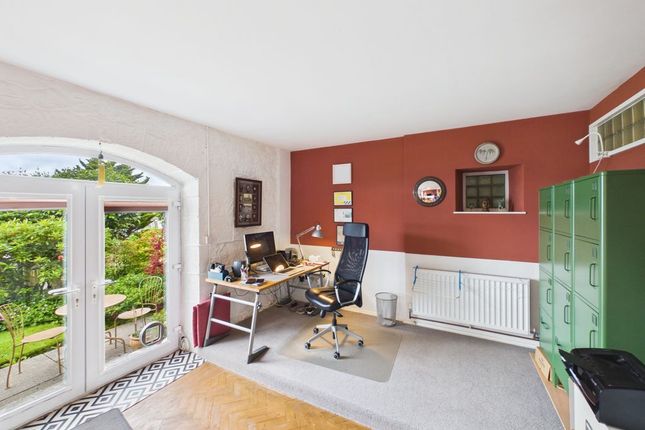 Flat 3, Antoine Villa, Chywoone Hill, Penzance photo 3