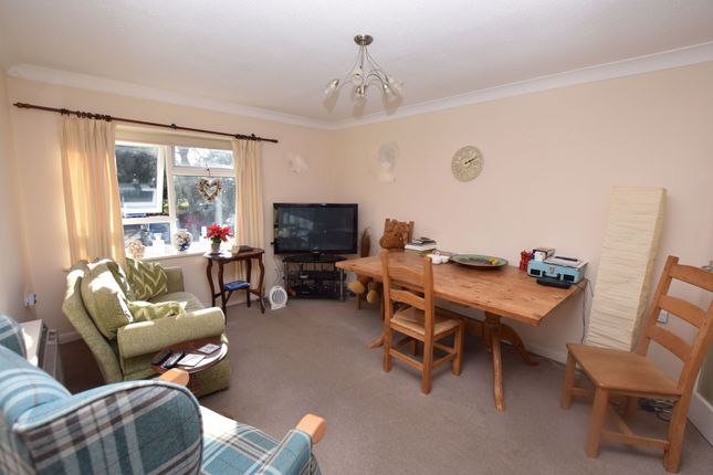 21, Lady Place Court, Alton photo 2