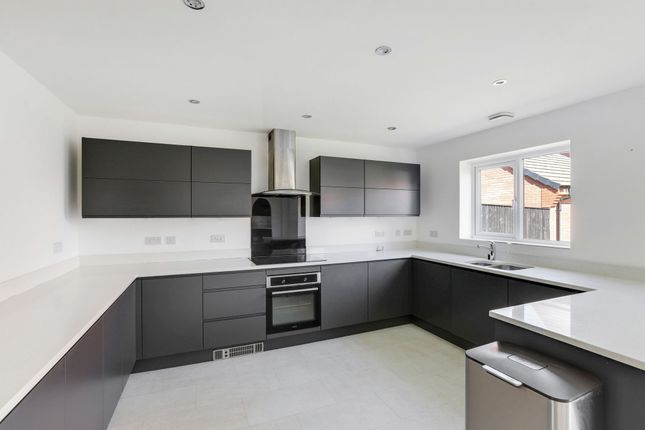 27 Colliers Way, Mansfield photo 3