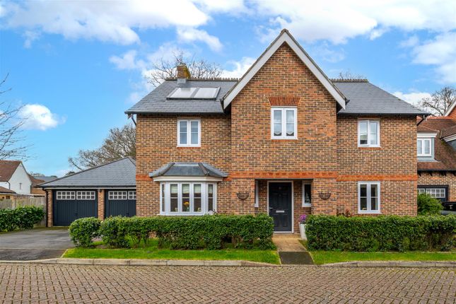 Thumbnail Detached house for sale in Chalkfield Road, Horley