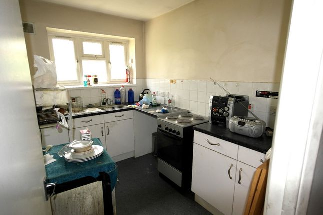 41, Broxburn Drive, South Ockendon photo 2