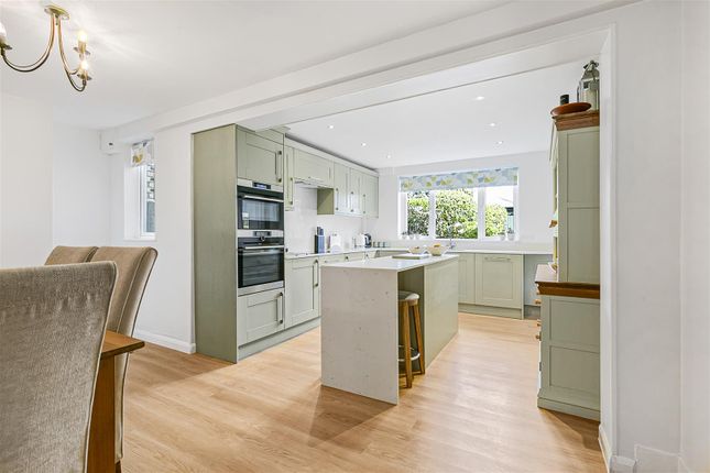 22, Letty Green, Nr Hertford photo 3