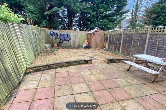 Bennett Close, Northwood photo 4