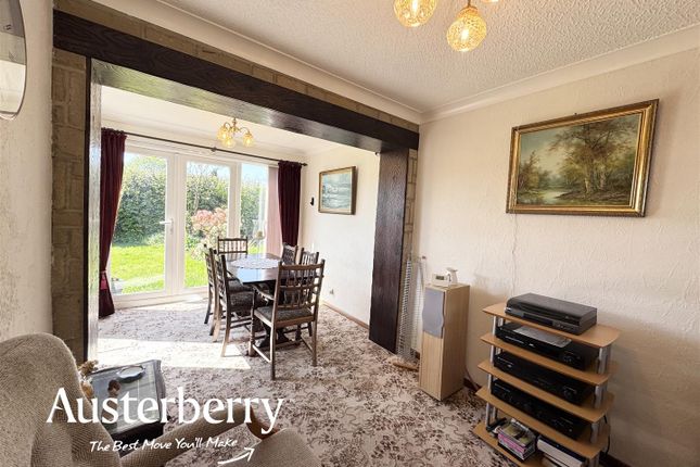 46, Hollies Drive, Stoke-On-Trent photo 4