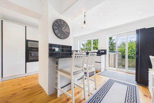20, Priory Lane, Lanark photo 3