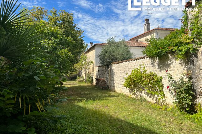 Thumbnail Villa for sale in Vibrac, Charente, Nouvelle-Aquitaine