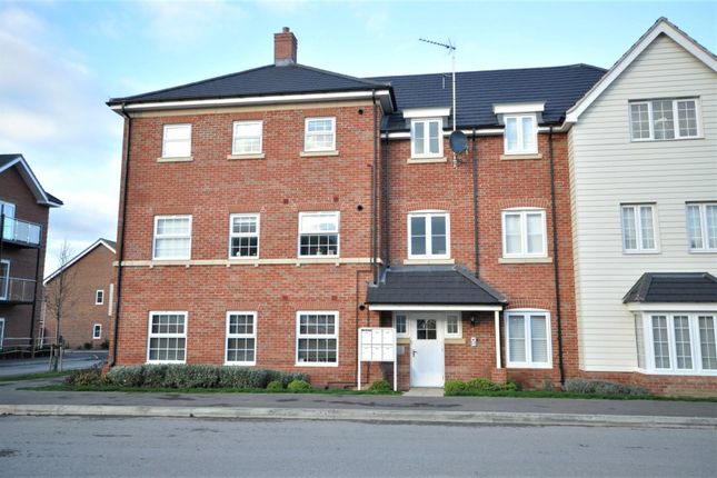 Thumbnail Flat to rent in Jasmine Square, Woodley, Reading, Berkshire