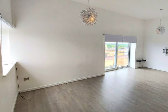 33, Hereward Tower, Broadway, Peterborough photo 2