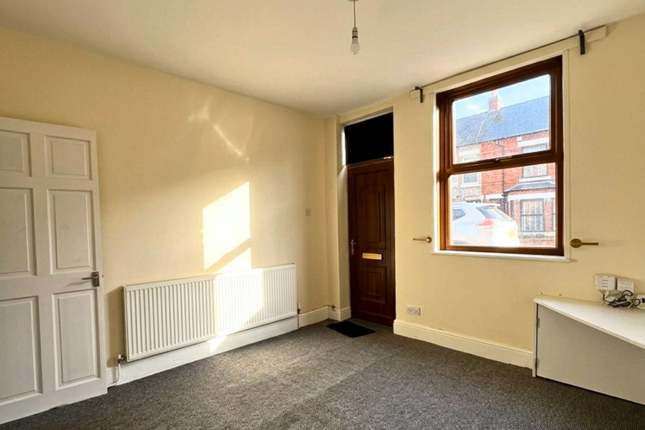 Broxtowe, NG16 3LB, UK, Broxtowe, NG16 3LB, UK, Eastwood photo 2