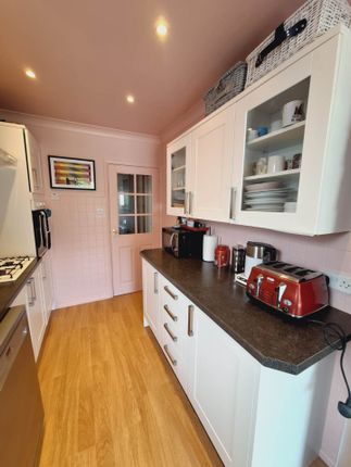 36, Aldrington Avenue, Hove photo 4