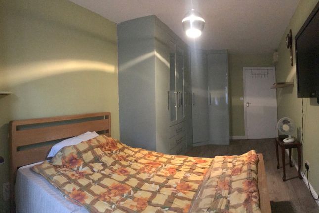Homes To Let In St Andrews Road Cranbrook Ilford Ig1