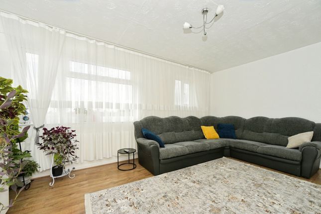11, Staverton Way, Wiltshire photo 2