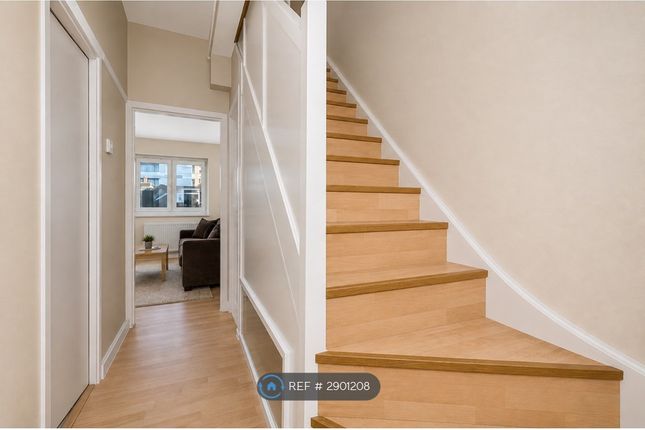 Flat, Cliffe House Blackwall Lane, London photo 4