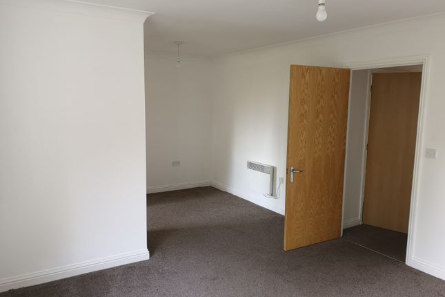 Whyte Close, Whitfield, Dover photo 3