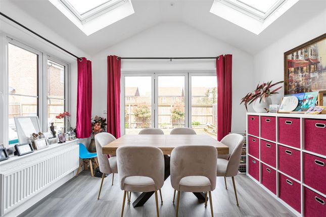 9, Thompson Way, Hertford photo 4