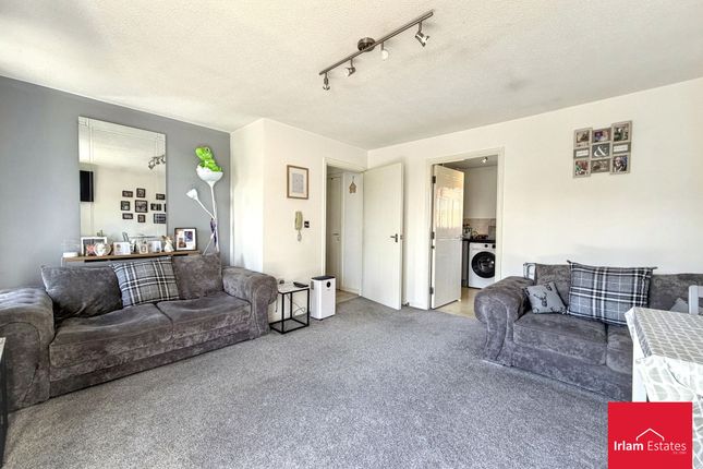 88 Rixtonleys Drive, Manchester photo 2