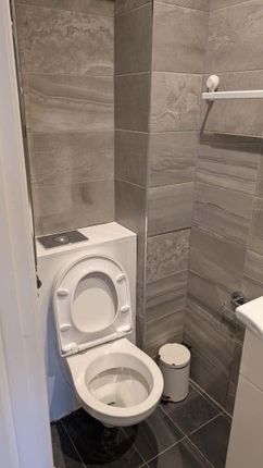 Room 5, 12, Grosvenor Rd, Watford photo 5