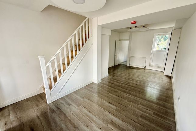 51 Trafalgar Street, Gillingham photo 2