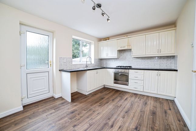 9, Earlswood Drive, Nottinghamshire photo 2