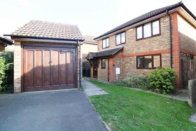 Thumbnail Detached house to rent in Pondmore Way, Ashford