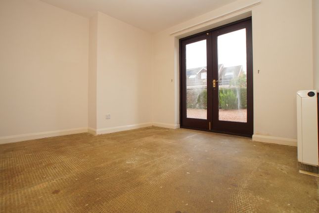 Flat 9, Oakwell Court, Brampton photo 5