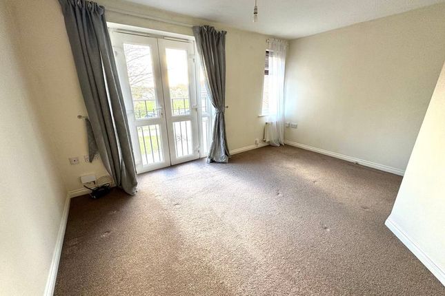 17, Cypress Way, Nuneaton photo 2