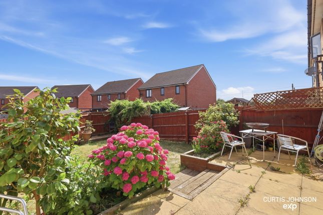 39, Turnstone Close, Tilbury photo 4