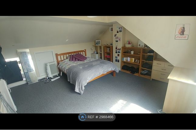 Cranbrook Road, London photo 5