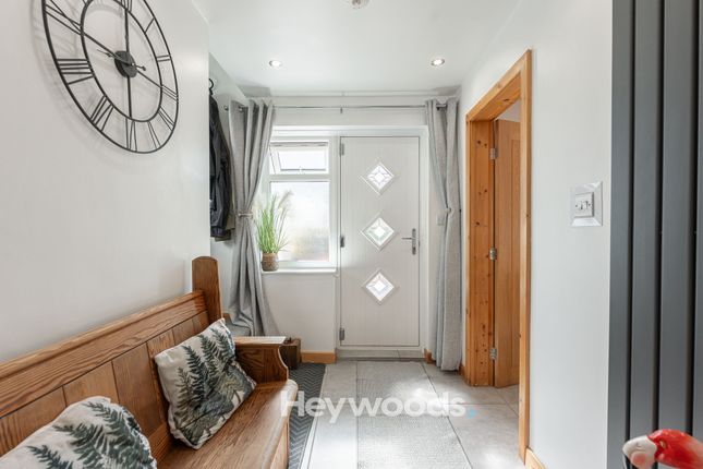 34 Dee Lane, Newcastle photo 4