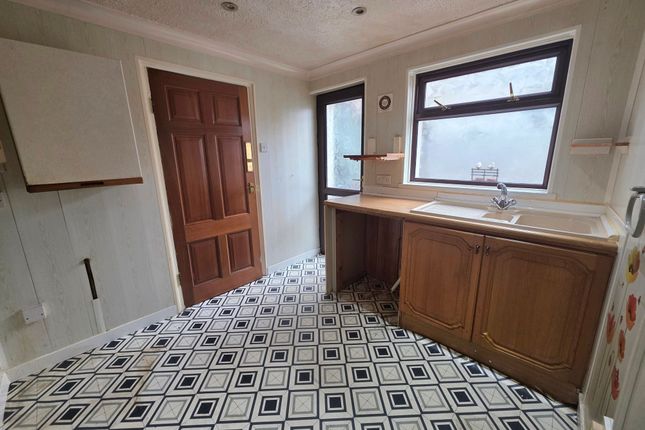36 Sandfields Road, Port Talbot photo 3
