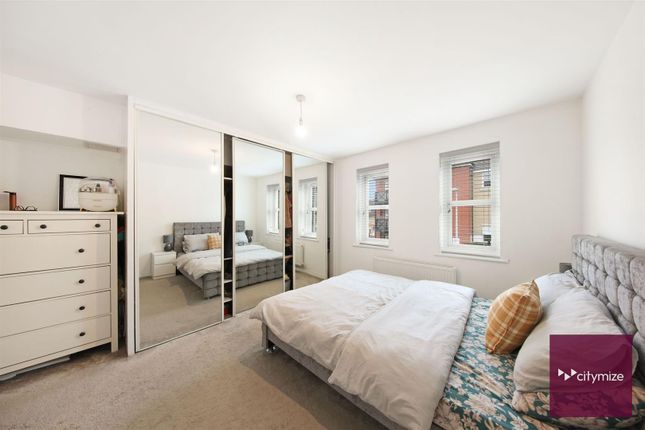 Flat 24, Norfolk Court, Glandford Way, Chadwell Heath photo 3