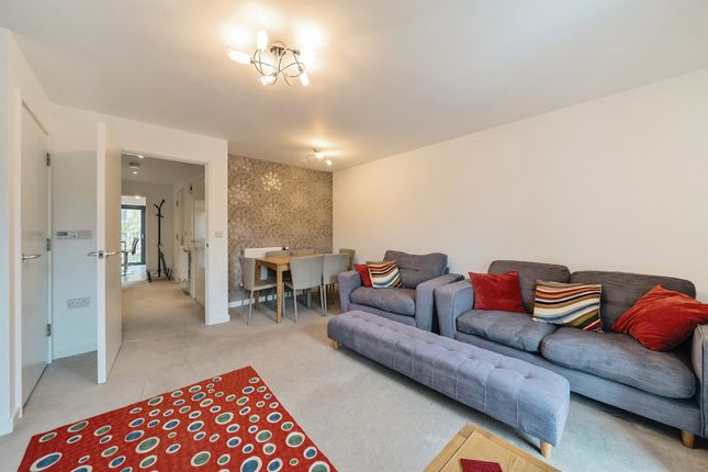 Thumbnail Maisonette for sale in Dundas Road, London
