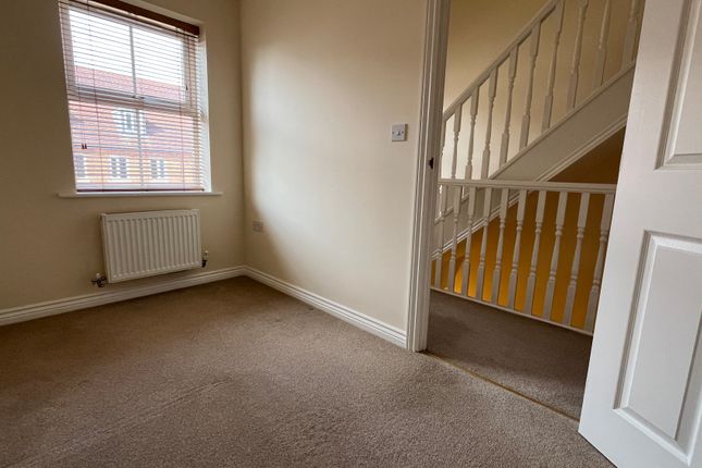 Town house to rent in Huxley Court, Stratford-Upon-Avon