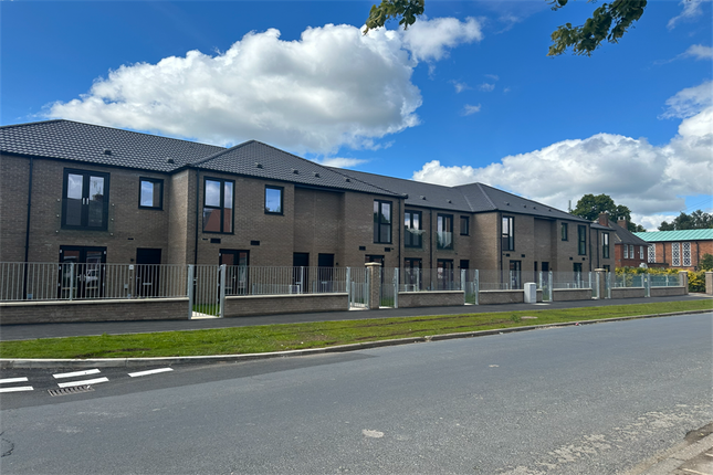 1-bed flat on Apt 26 , Block (B), Luna, Fifth Avenue, York, £169,000